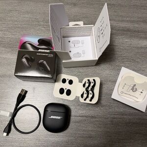 Bose QuietComfort Ultra Earbuds (2nd gen) with Accessories